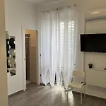 Apartment House Victoria Per 8 Persone A Noto
